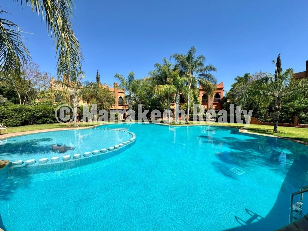Villa 4 façades à vendre Route de Ouarzazate