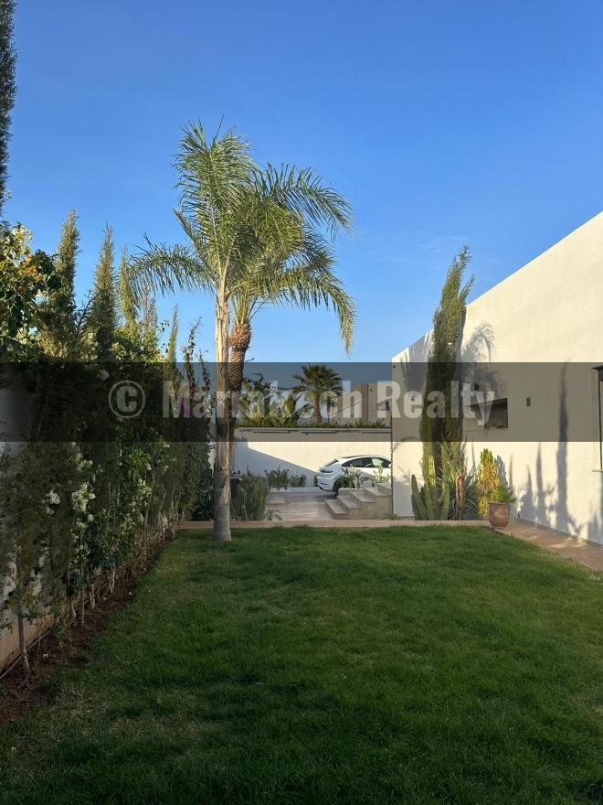 Superbe villa a vendre sur la route de Ouarzazate