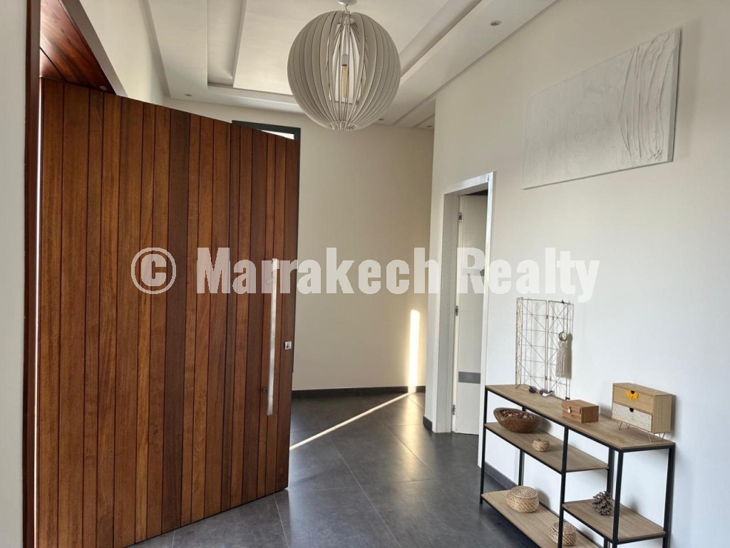 Superbe villa a vendre sur la route de Ouarzazate