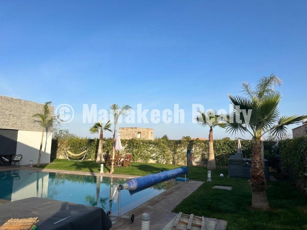 Superbe villa a vendre sur la route de Ouarzazate