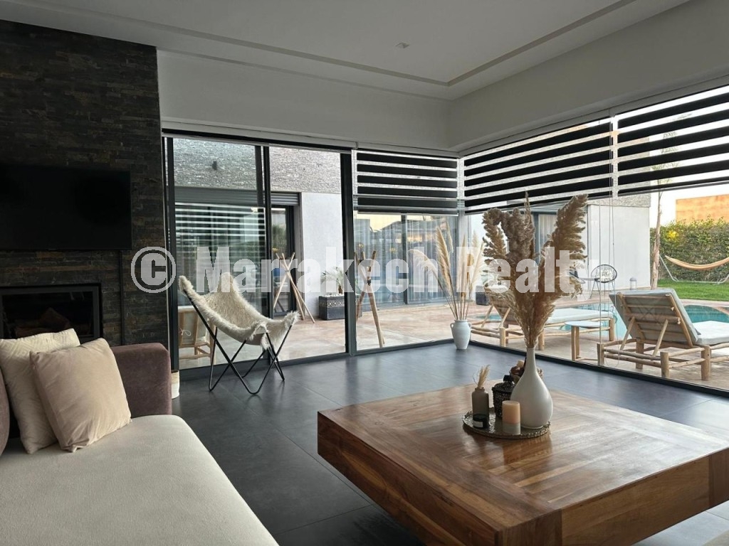 Superbe villa a vendre sur la route de Ouarzazate