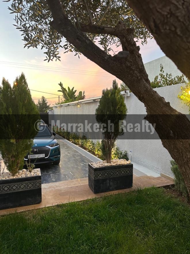 Superbe villa a vendre sur la route de Ouarzazate