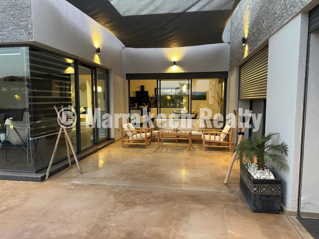 Superbe villa a vendre sur la route de Ouarzazate