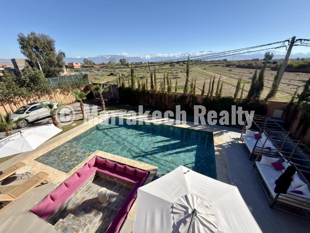 Villa Moderne Isolée avec Vue Atlas à Vendre – Route de l’Ourika