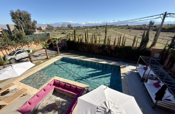 Villa Moderne Isolée avec Vue Atlas à Vendre – Route de l’Ourika