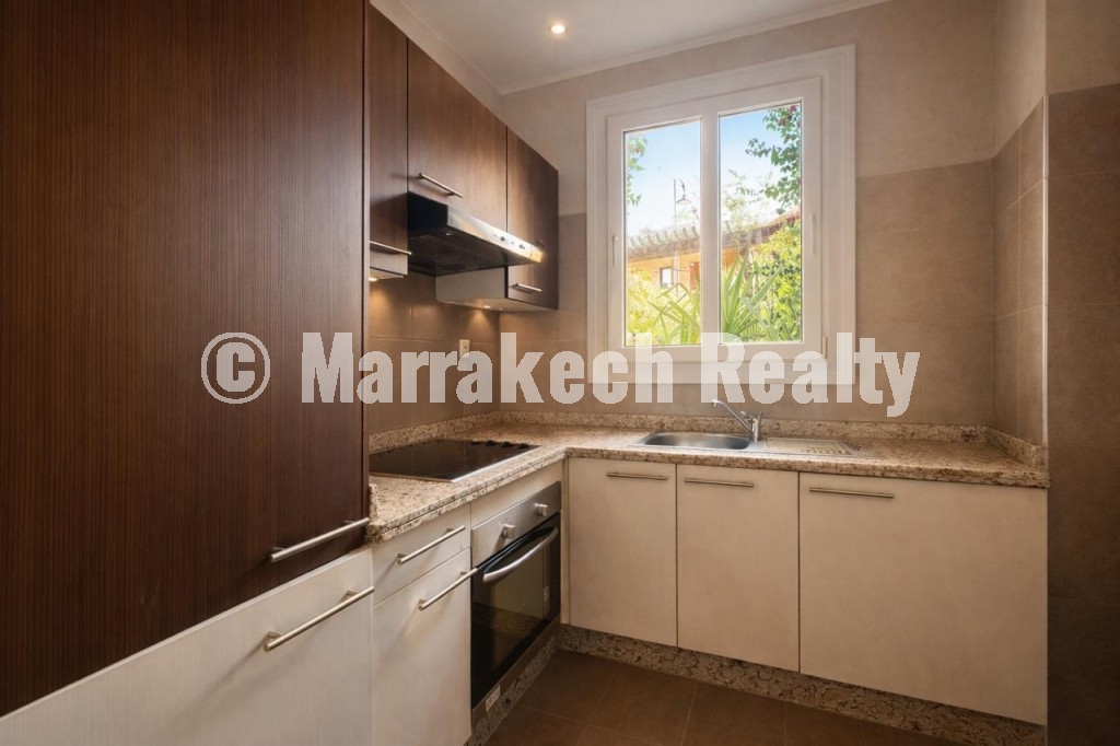 Magnifique Studio En Rez De Jardin À Vendre Fort Potentiel Locatif