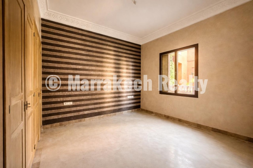 Magnifique Studio En Rez De Jardin À Vendre Fort Potentiel Locatif