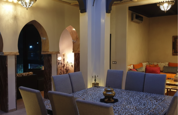 Villa Riad de Charme en Résidence Sécurisée – Route de Fès