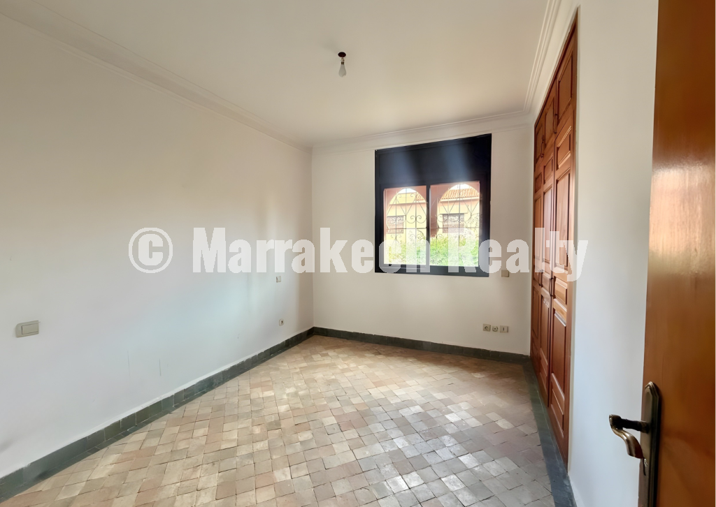 Family villa with fireplace – Quiet and secure neighborhood