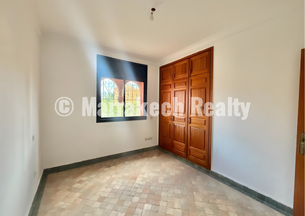 Family villa with fireplace – Quiet and secure neighborhood
