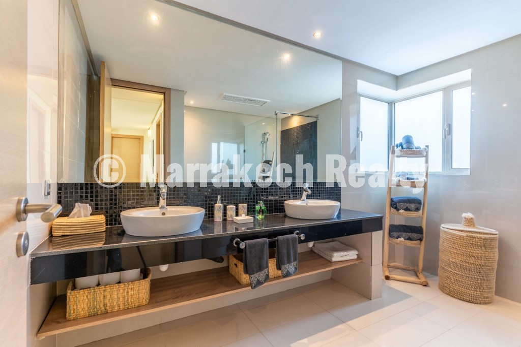 Villa haut standing Moderne Meublée à Louer – Prestigia