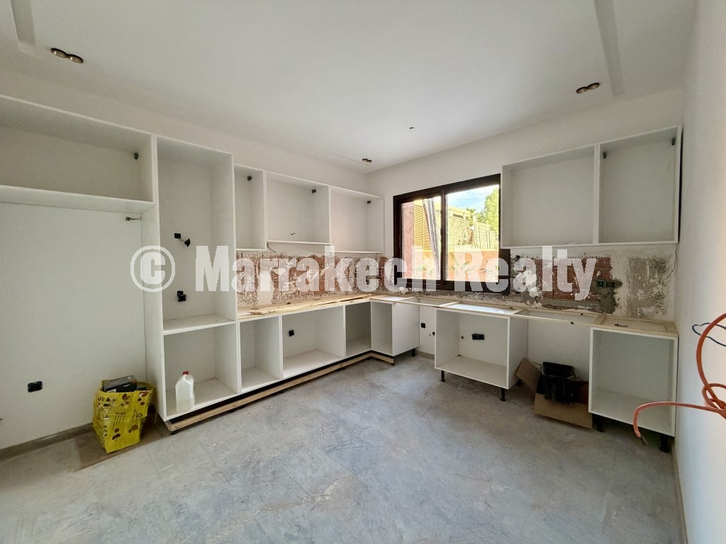 Villa Neuve à Vendre à Akenza – Route de Tahanaout