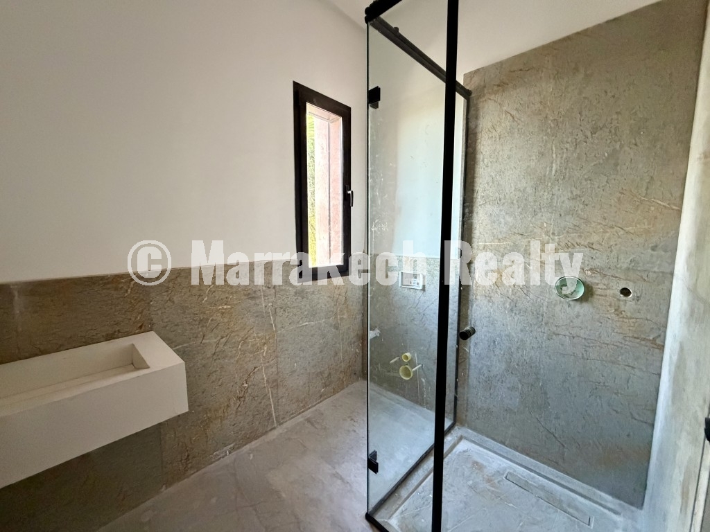 Villa Neuve à Vendre à Akenza – Route de Tahanaout
