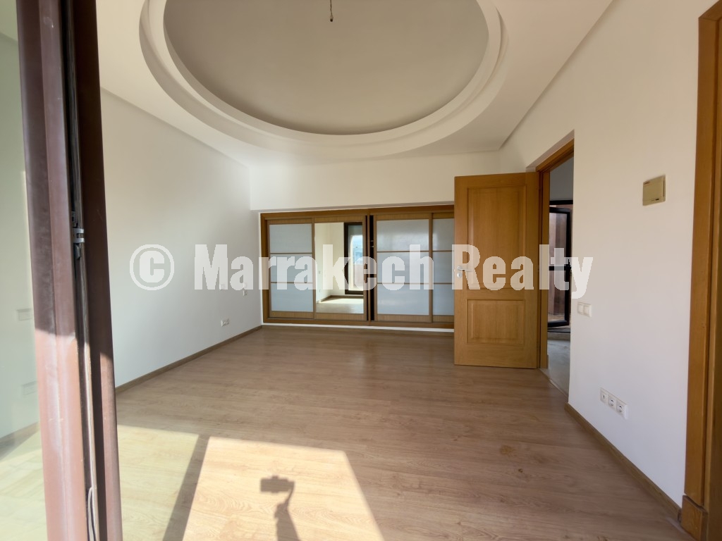 Duplex d’Exception à Vendre – Résidence Sécurisée Proche Morocco Mall
