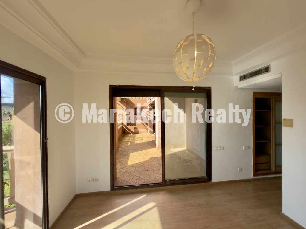 Duplex d’Exception à Vendre – Résidence Sécurisée Proche Morocco Mall
