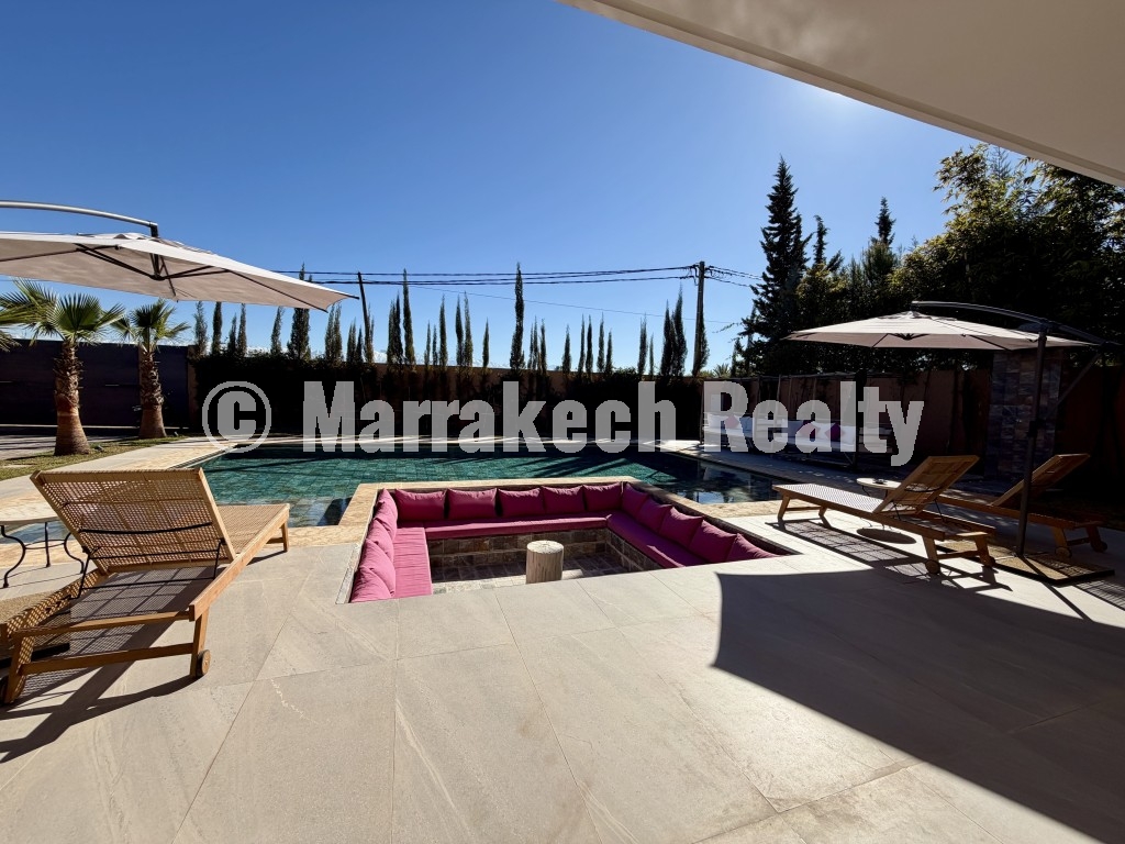 Villa Moderne Isolée avec Vue Atlas à Vendre – Route de l’Ourika
