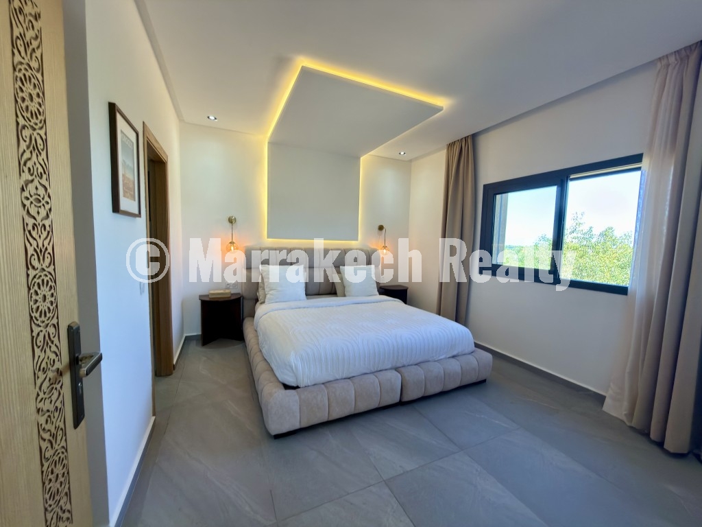 Villa Moderne Isolée avec Vue Atlas à Vendre – Route de l’Ourika