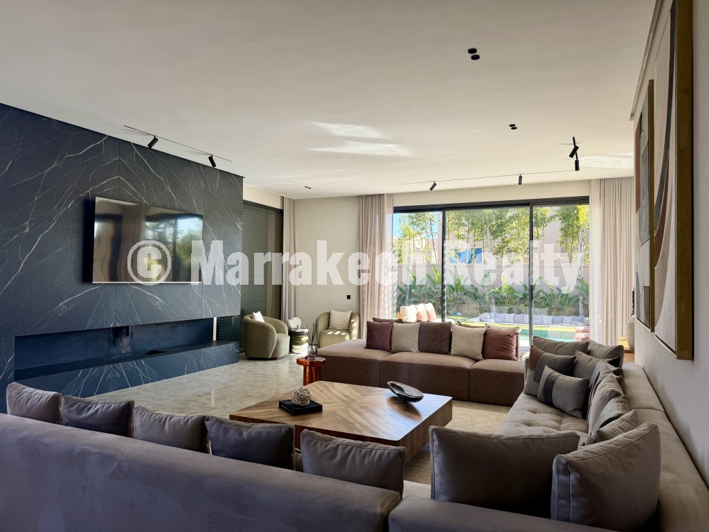 Villa de Luxe 4 Suites à Vendre – Route de l’Ourika