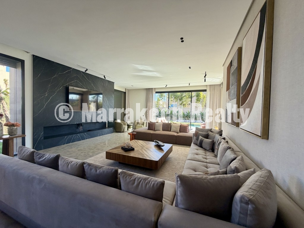 Villa de Luxe 4 Suites à Vendre – Route de l’Ourika