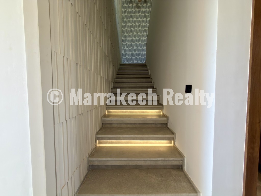 Villa de Luxe 4 Suites à Vendre – Route de l’Ourika