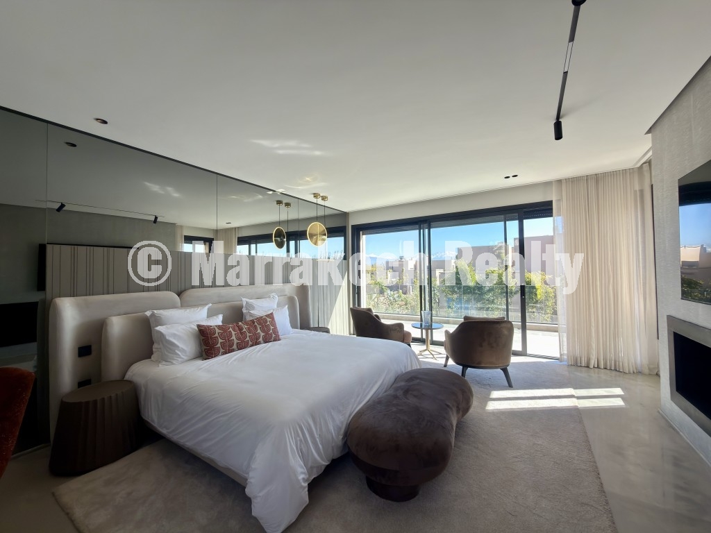 Villa de Luxe 4 Suites à Vendre – Route de l’Ourika