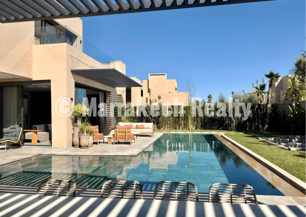 Villa de Luxe 4 Suites à Vendre – Route de l’Ourika