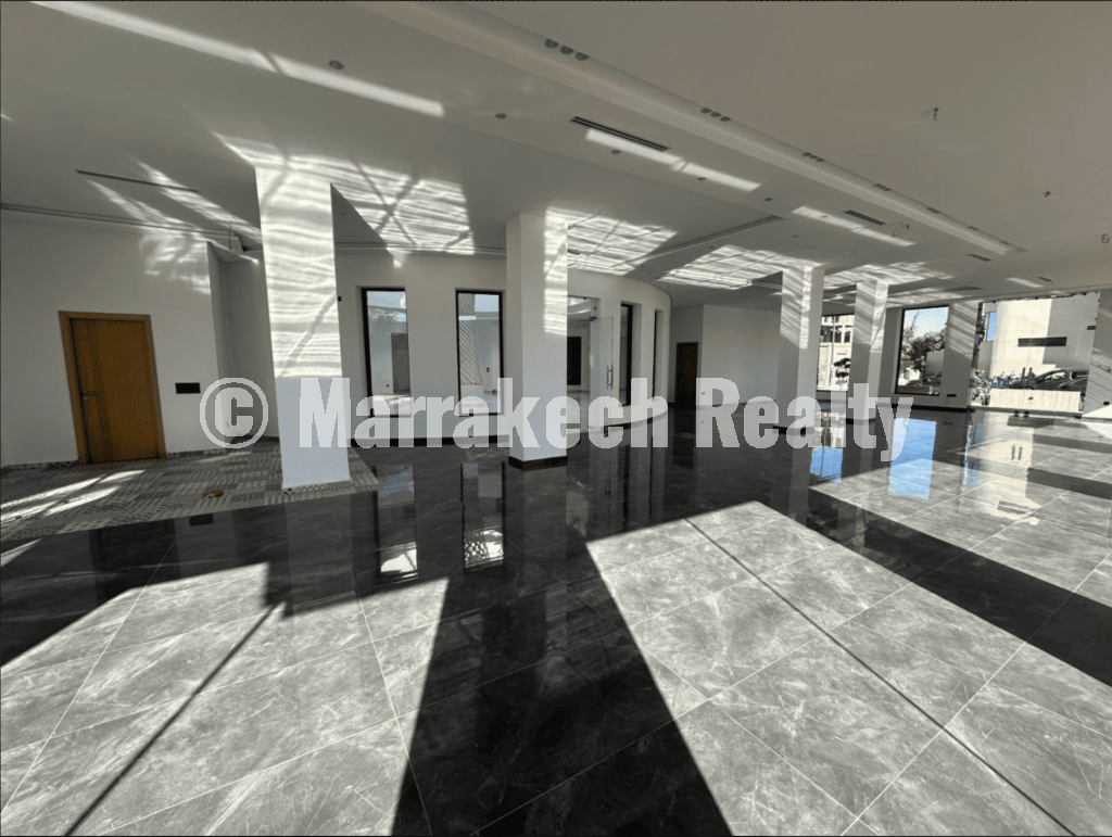 Café-Restaurant à Vendre à Targa Marrakech – Complexe hôtelier | Emplacement stratégique