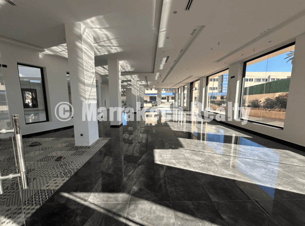 Café-Restaurant à Vendre à Targa Marrakech – Complexe hôtelier | Emplacement stratégique