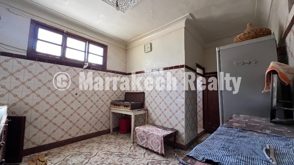 Maison Traditionnelle R+3 à Vendre – Fort Potentiel Riad