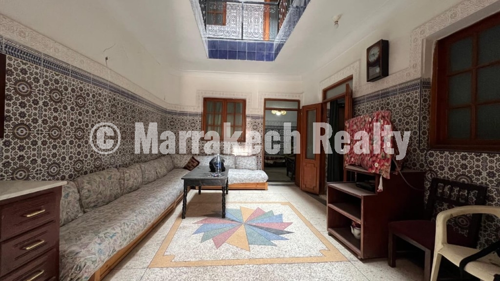 Maison Traditionnelle R+3 à Vendre – Fort Potentiel Riad