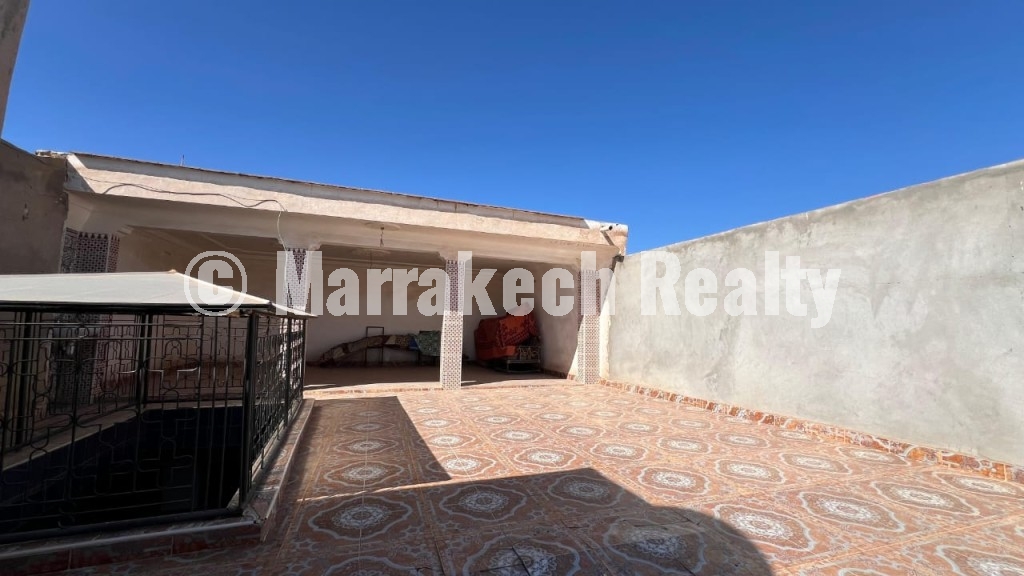 Maison Traditionnelle R+3 à Vendre – Fort Potentiel Riad