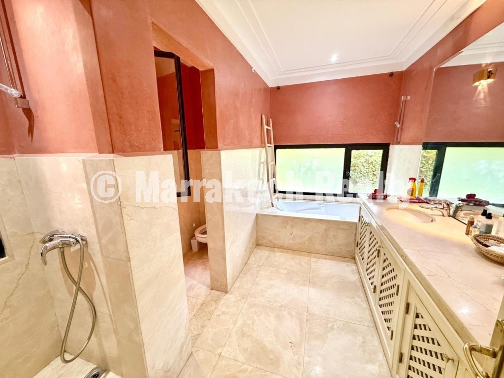 Villa D’exception 4 Chambres A Vendre Boulevard mohamed 6