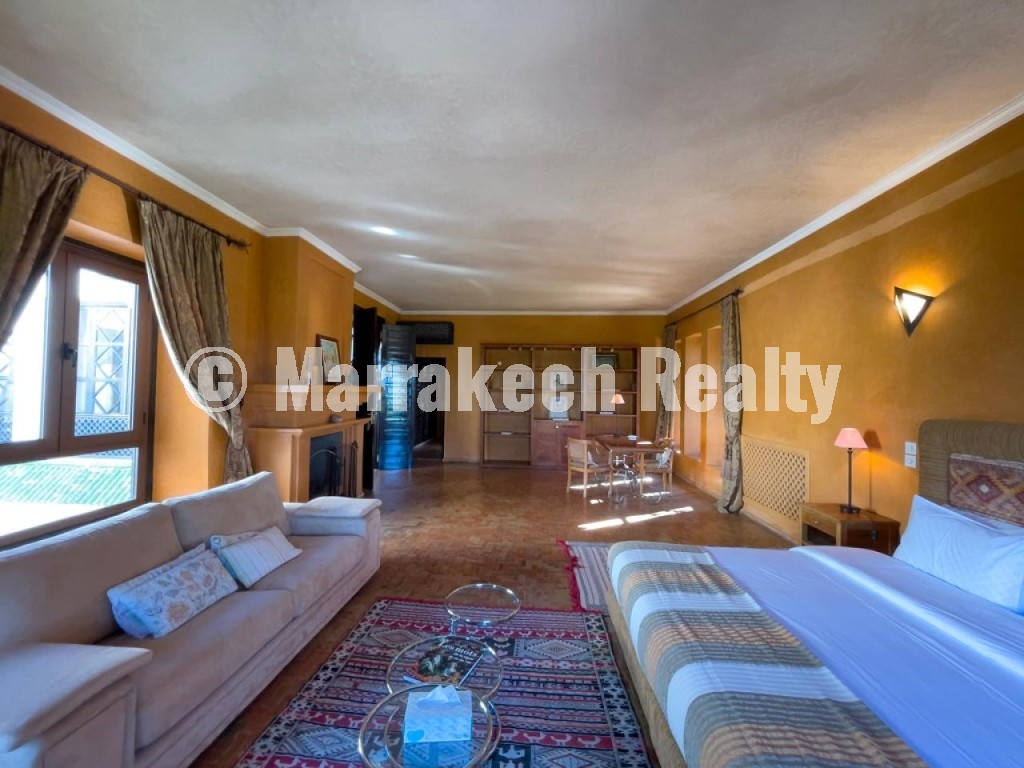 Villa Riad de Prestige à Louer route de Tahanaout