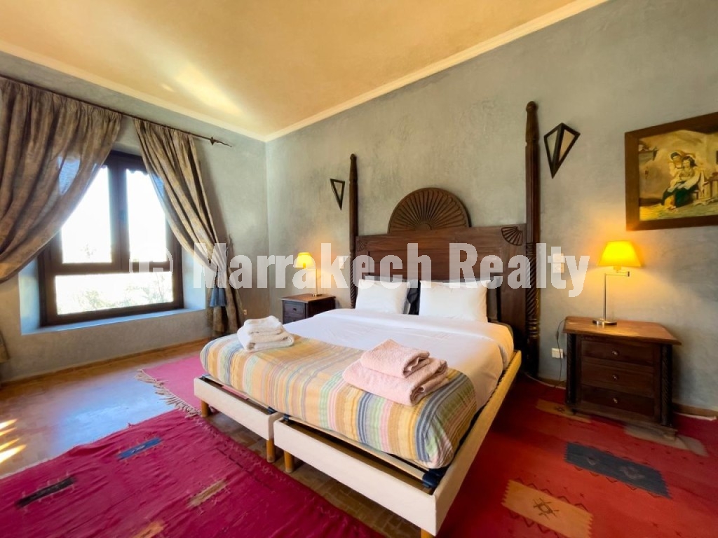 Villa Riad de Prestige à Louer route de Tahanaout