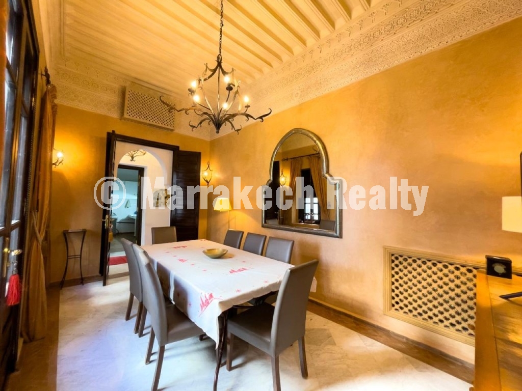 Villa Riad de Prestige à Louer route de Tahanaout