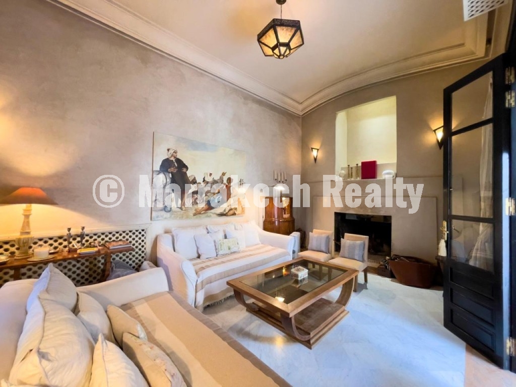 Villa Riad de Prestige à Louer route de Tahanaout