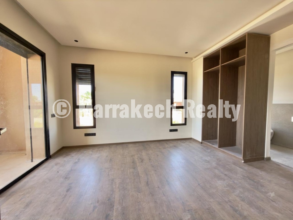 Villa 5 suites à vendre route de Tahanaout