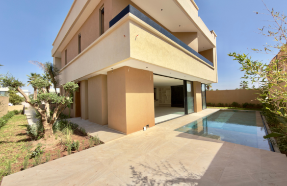Villa 5 suites à vendre route de Tahanaout