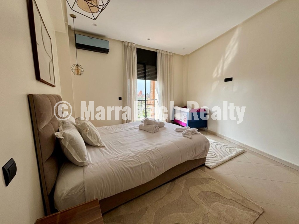 Elegant 2-bedroom apartment for rent in Victor Hugo