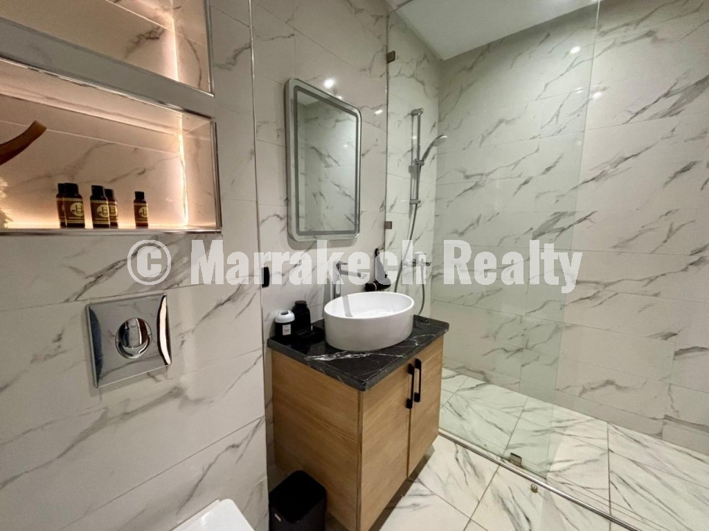 Elegant 2-bedroom apartment for rent in Victor Hugo