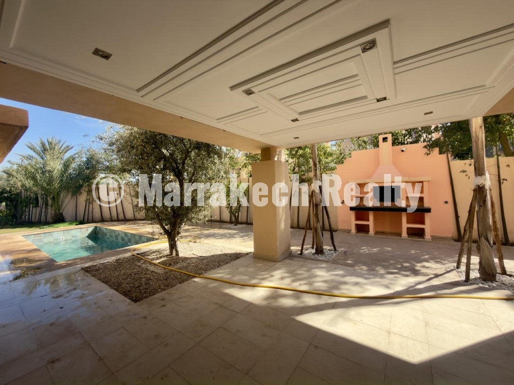 Villa 3 chambres 3 façades à vendre à Prestigia