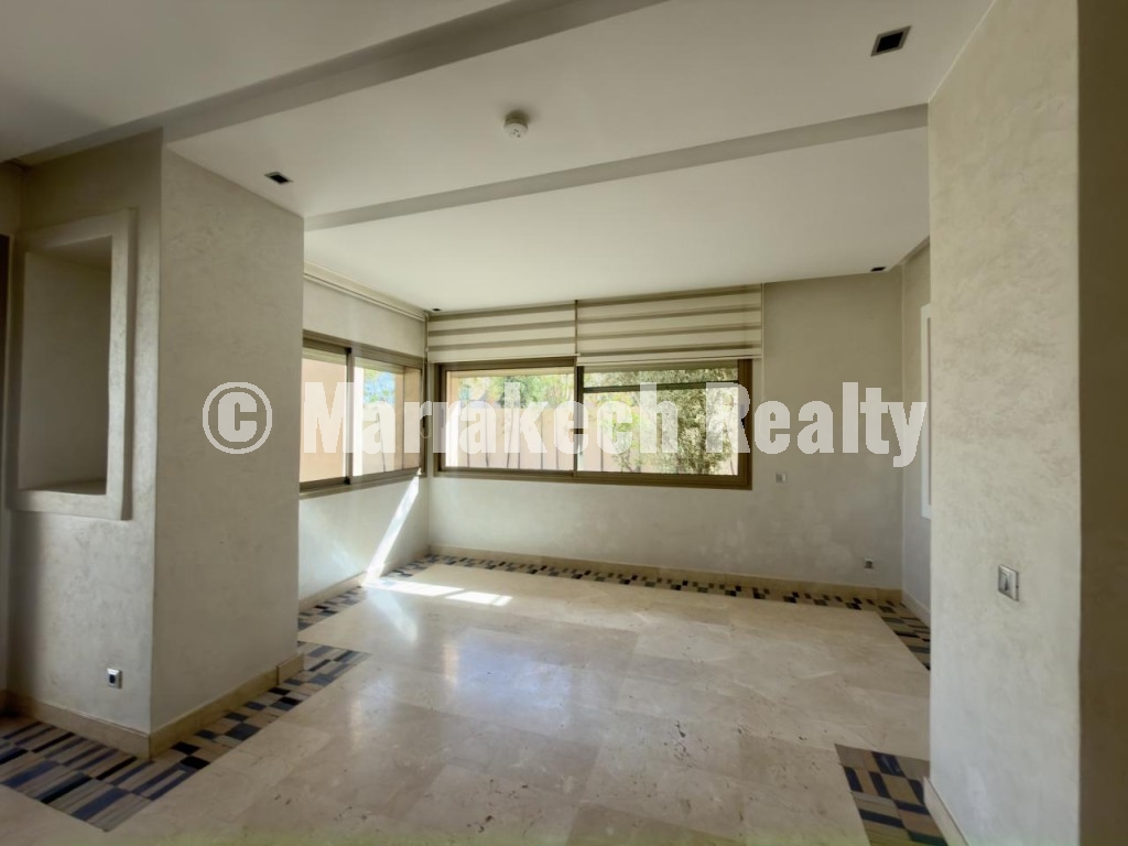 Villa 3 chambres 3 façades à vendre à Prestigia