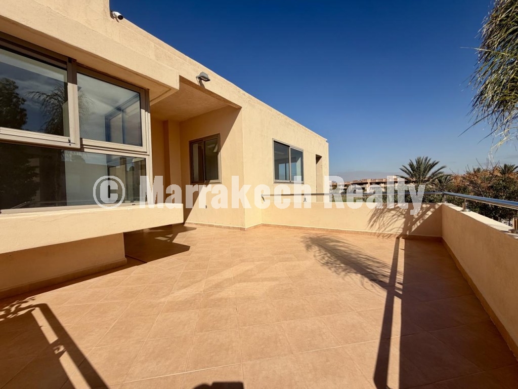 Villa 3 chambres 3 façades à vendre à Prestigia