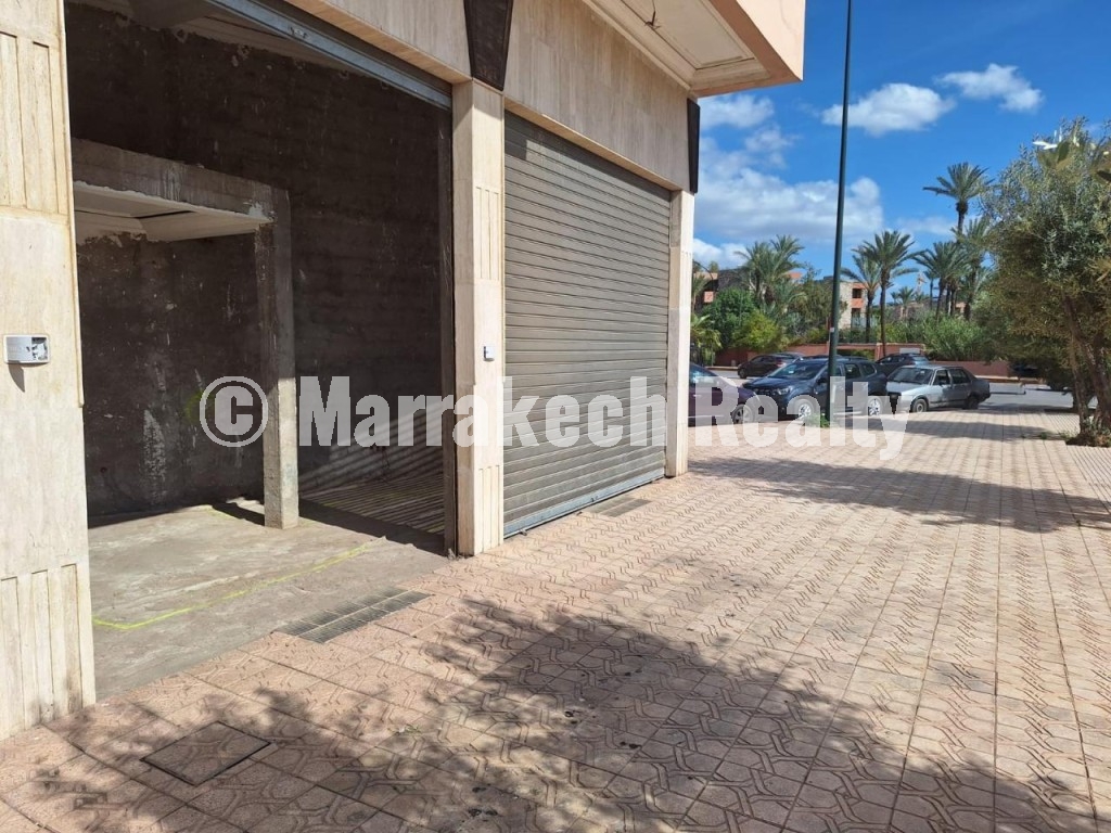 Local Commercial avec Grande Terrasse à Louer – Guéliz