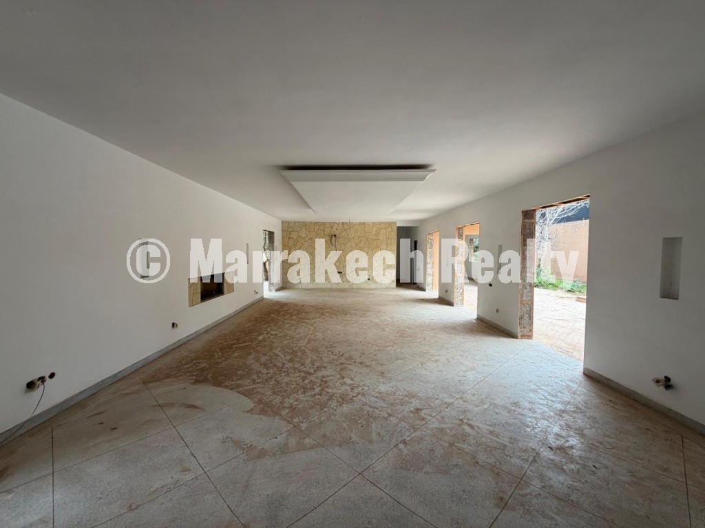 Villa Semi-Finie à Vendre – Route de Fès