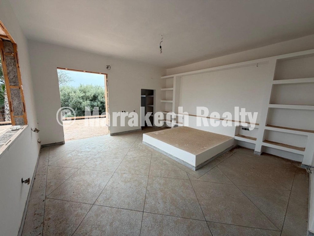 Villa Semi-Finie à Vendre – Route de Fès