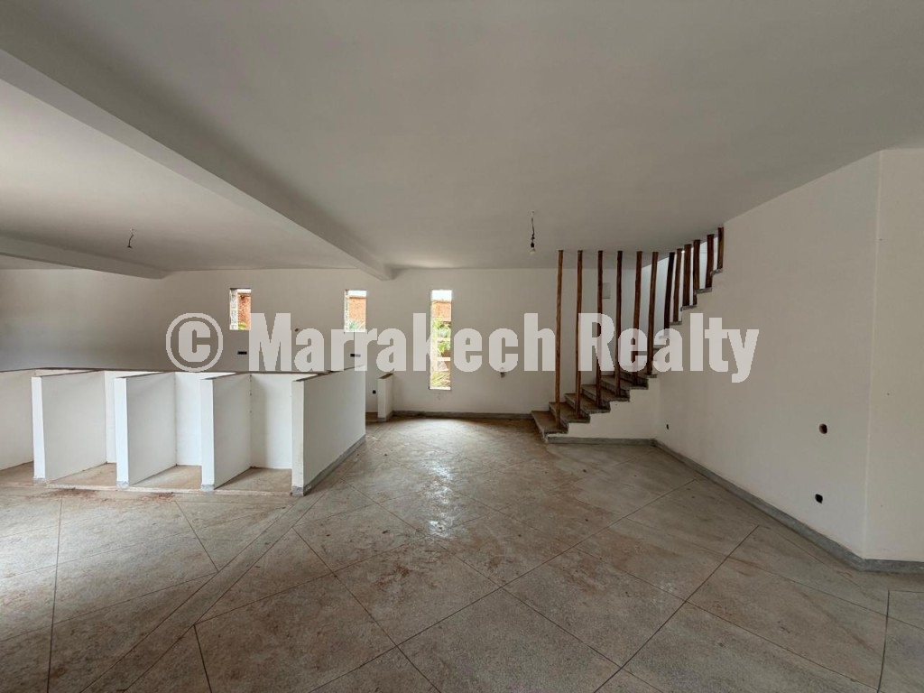 Villa Semi-Finie à Vendre – Route de Fès