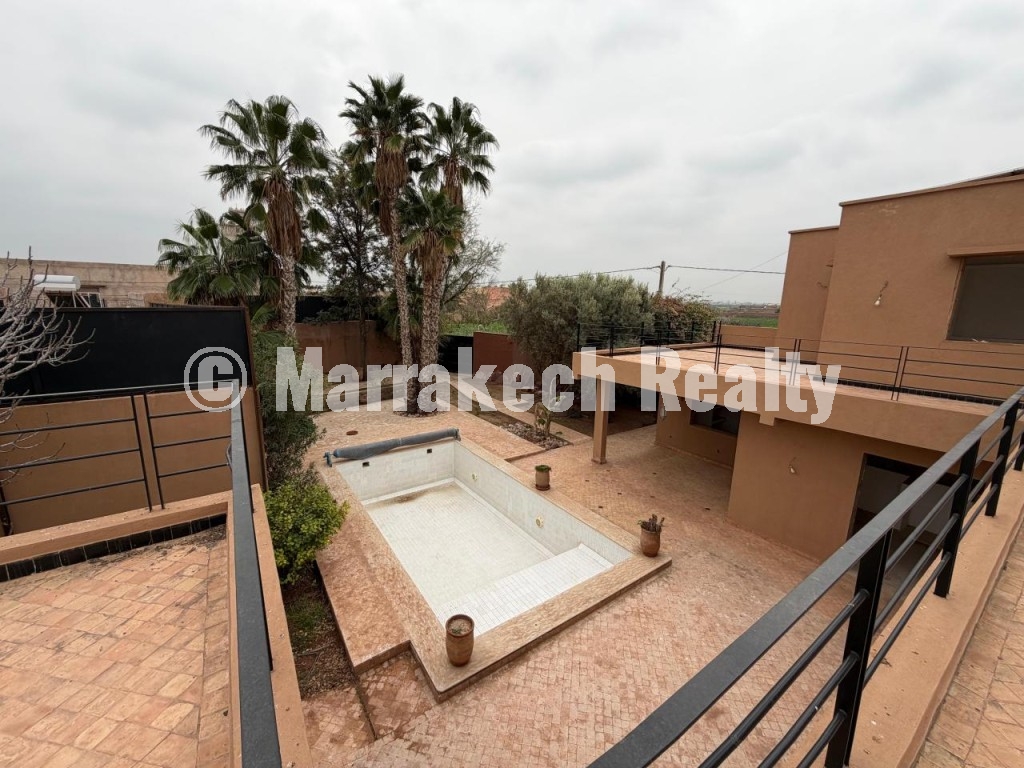 Villa Semi-Finie à Vendre – Route de Fès