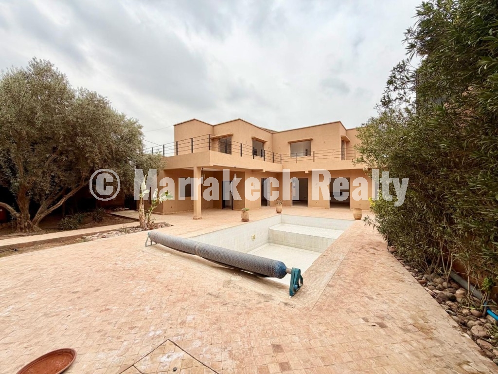 Villa Semi-Finie à Vendre – Route de Fès