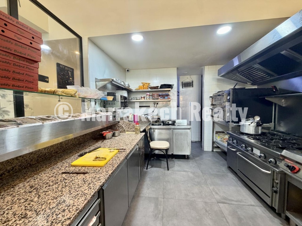 Fonds de Commerce Restaurant Rentable à Vendre – Emplacement Stratégique